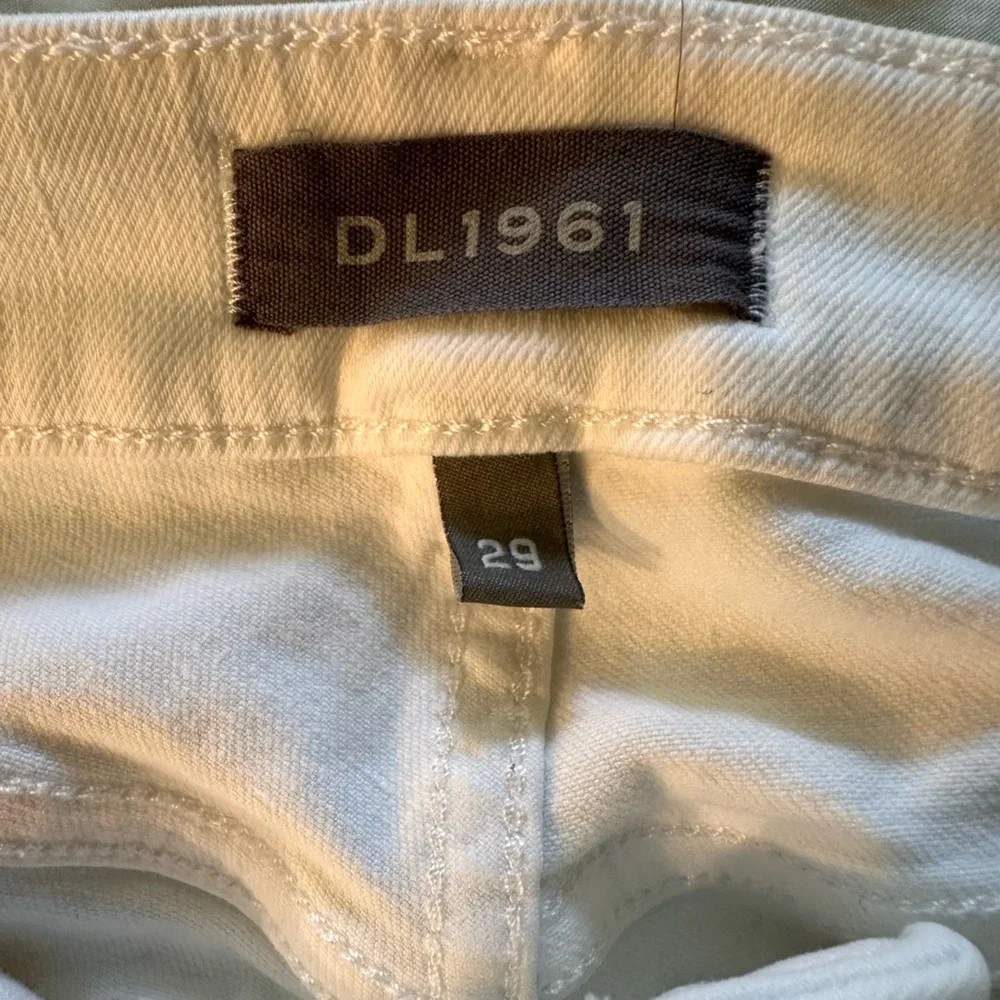 DL1961 MARA ANKLE MID RISE INSTASCULPT STRAIGHT in OAKLEY